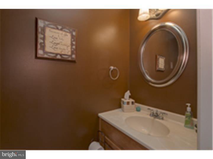 1402 Hillpoint Circle Sinking Spring, PA 19608 - Photo 6 of 21