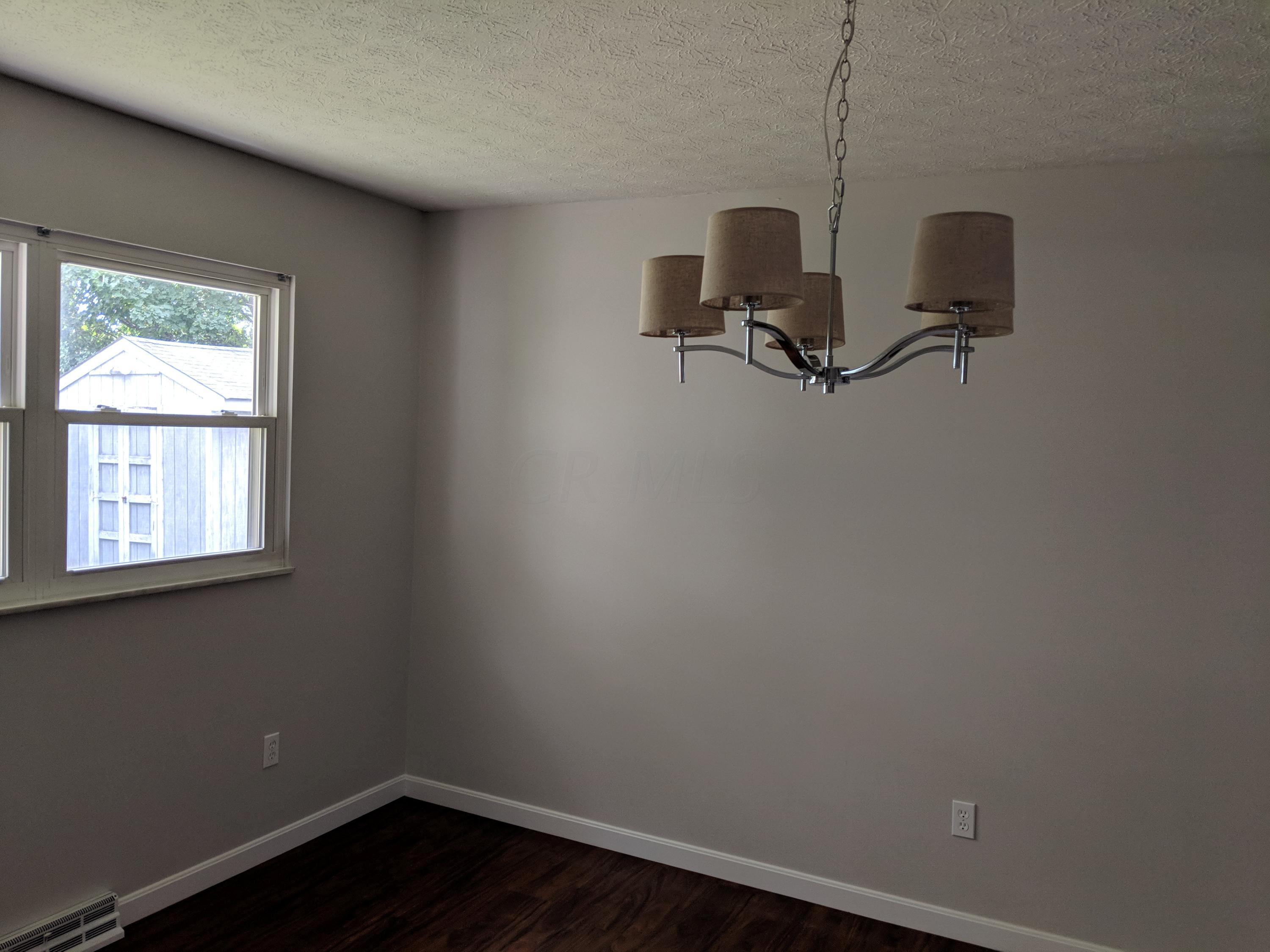 1867 Fairhaven Road Columbus, OH 43229 - Photo 14 of 25 Gallery Image 14