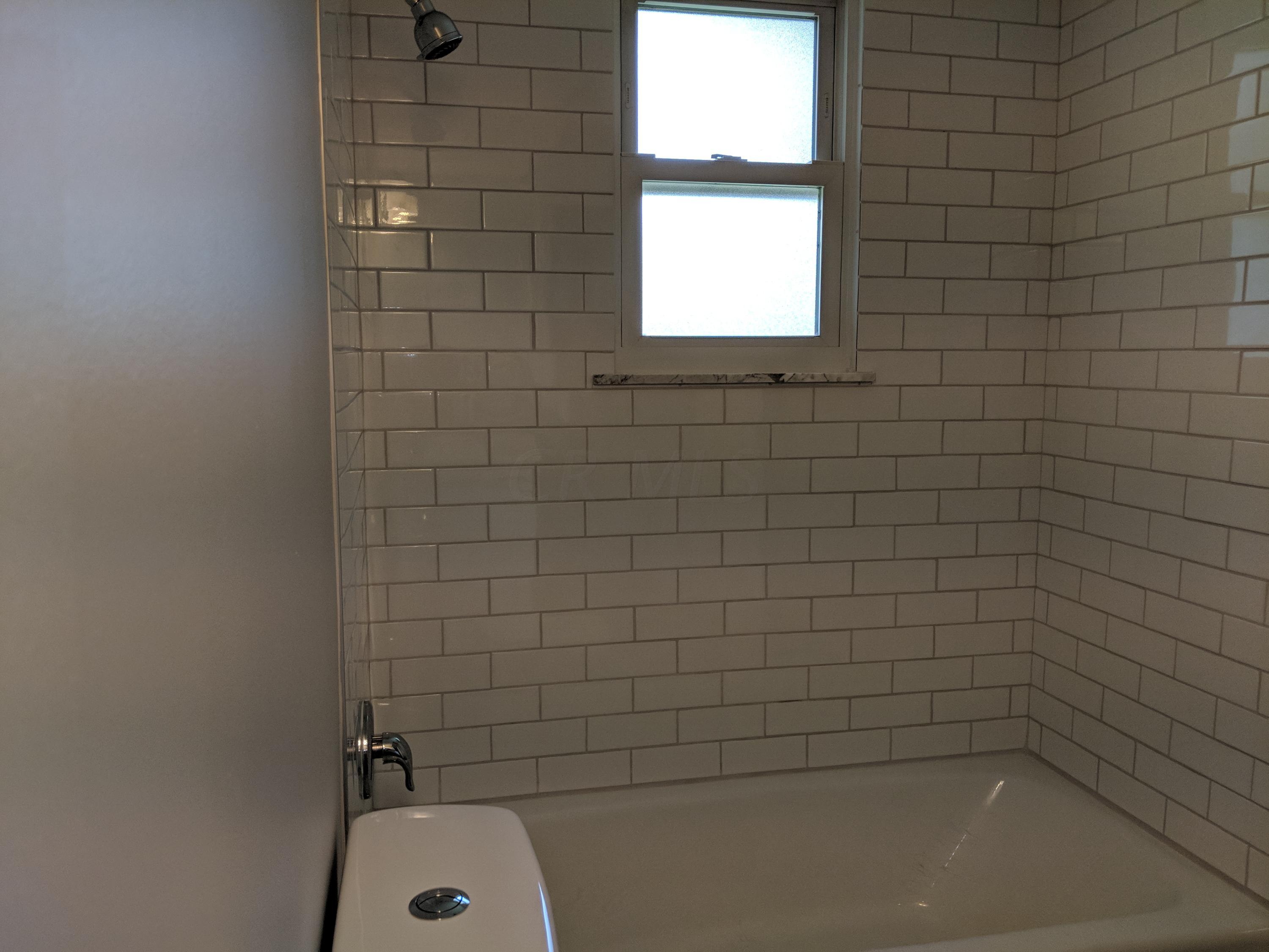 1867 Fairhaven Road Columbus, OH 43229 - Photo 17 of 25 Gallery Image 17
