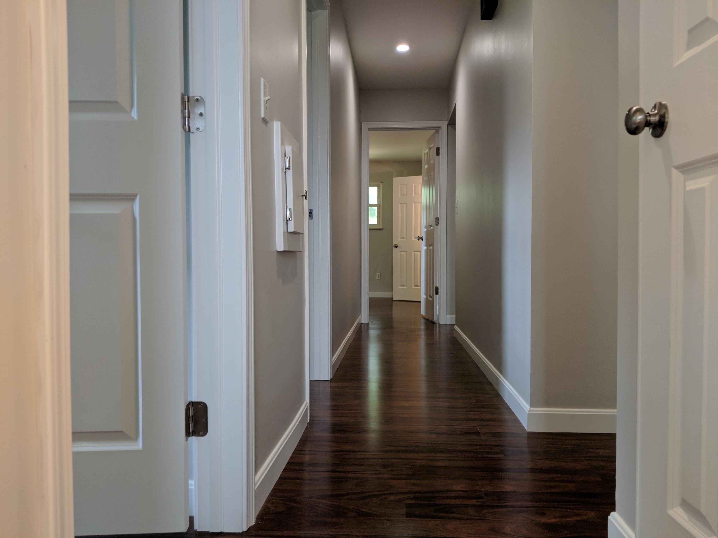 1867 Fairhaven Road Columbus, OH 43229 - Photo 18 of 25 Gallery Image 18