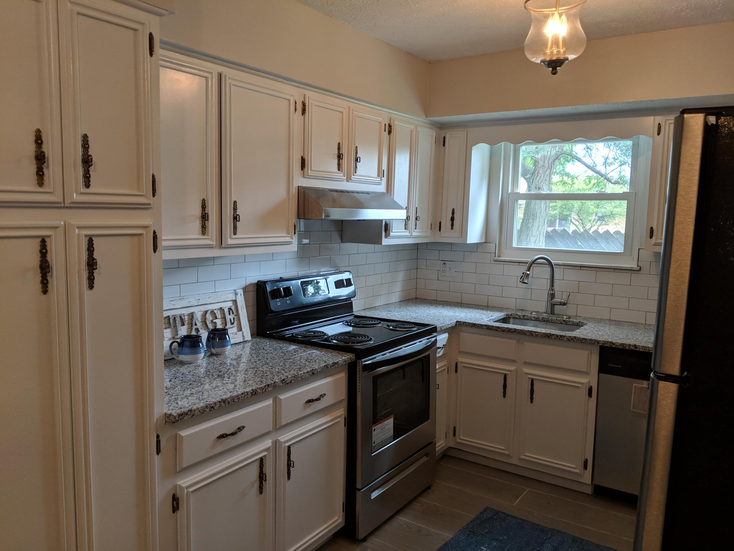 1867 Fairhaven Road Columbus, OH 43229 - Photo 3 of 25 Gallery Image 3