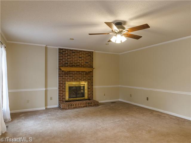 902 South Ridge Road Burlington, NC 27217 - Photo 3 of 16 Den/Family/Great Room.