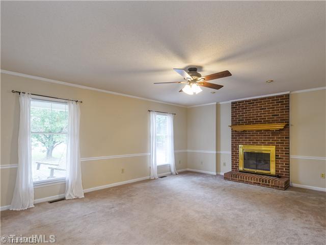 902 South Ridge Road Burlington, NC 27217 - Photo 4 of 16 Den/Family/Great Room.