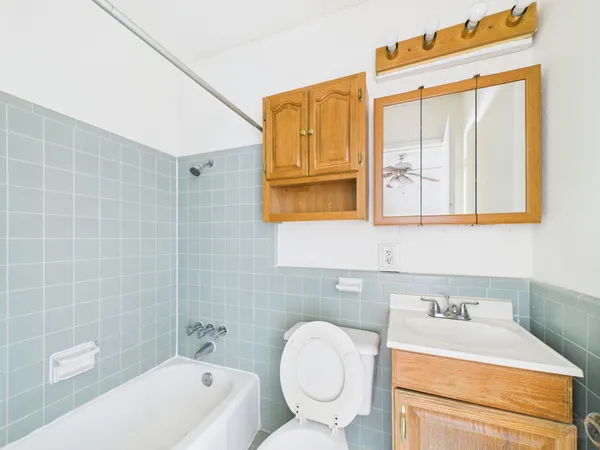 $1,200 | 803 West 28th Street, Unit 107, Austin, TX 78705