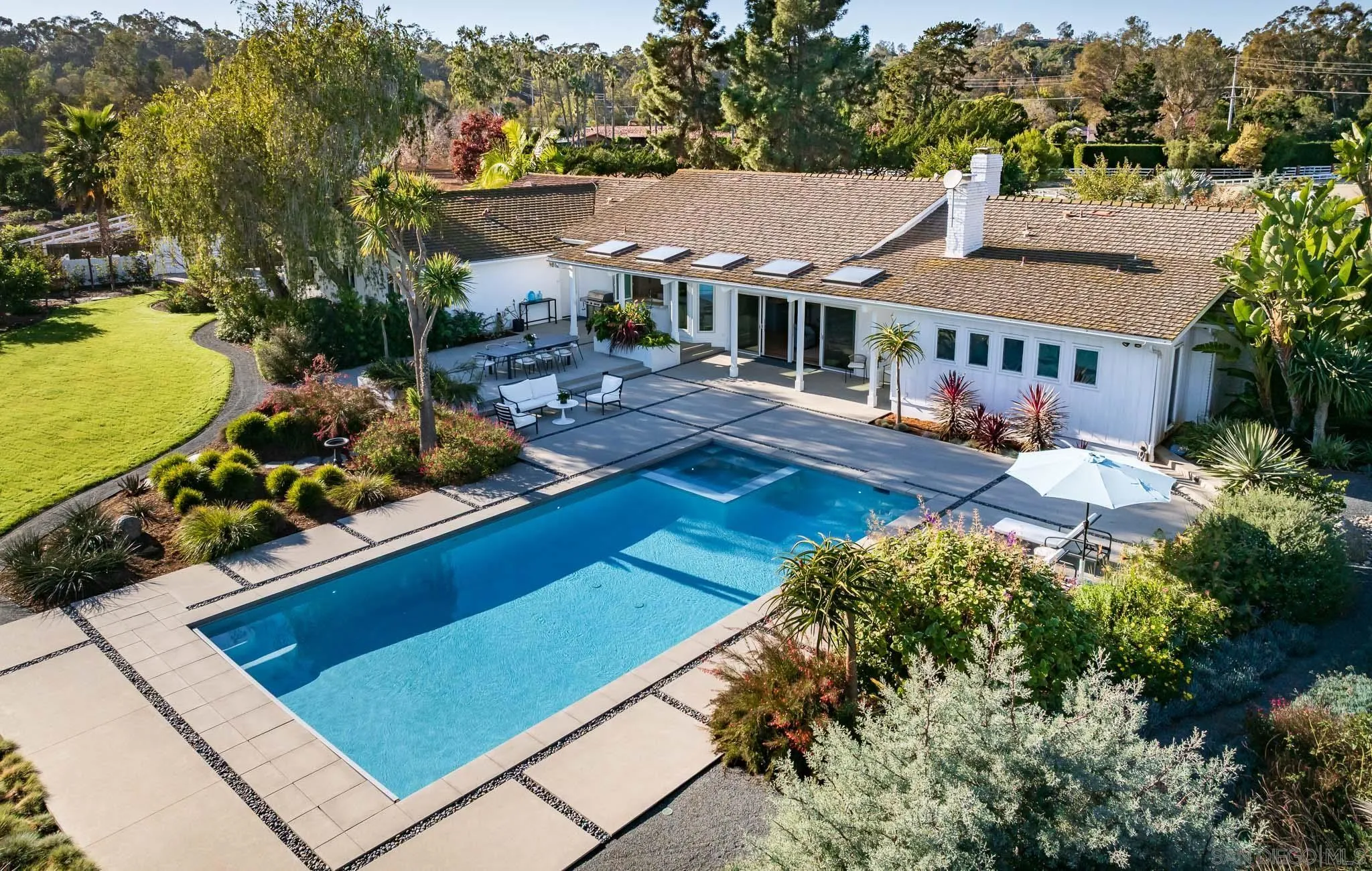 16039 Via Del Alba Rancho Santa Fe, CA 92067 - Photo 27 of 56 an aerial view of a house