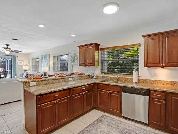 $4,000 | 625 97th Avenue North, Naples, FL 34108