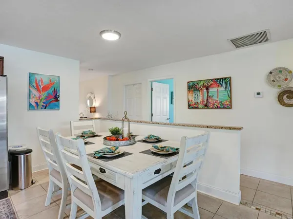 $4,000 | 625 97th Avenue North, Naples, FL 34108