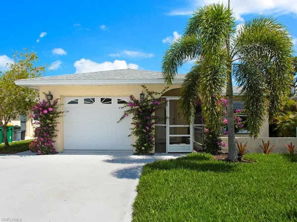 $4,000 | 625 97th Avenue North, Naples, FL 34108