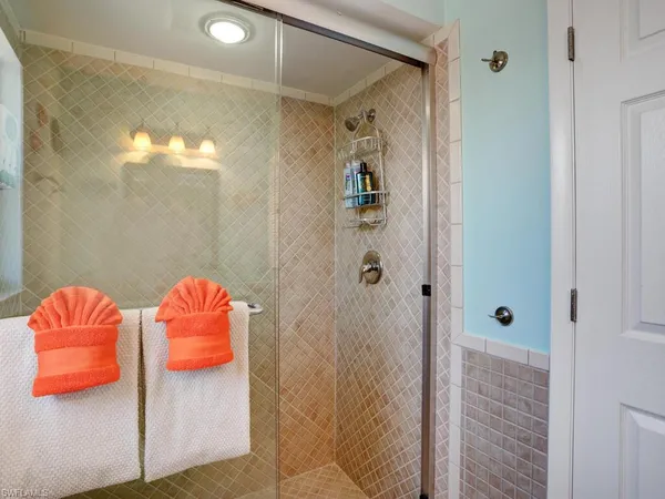 $4,000 | 625 97th Avenue North, Naples, FL 34108