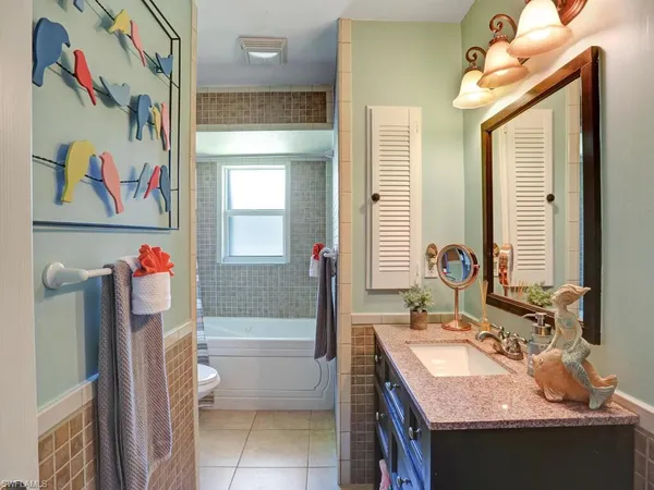 $4,000 | 625 97th Avenue North, Naples, FL 34108