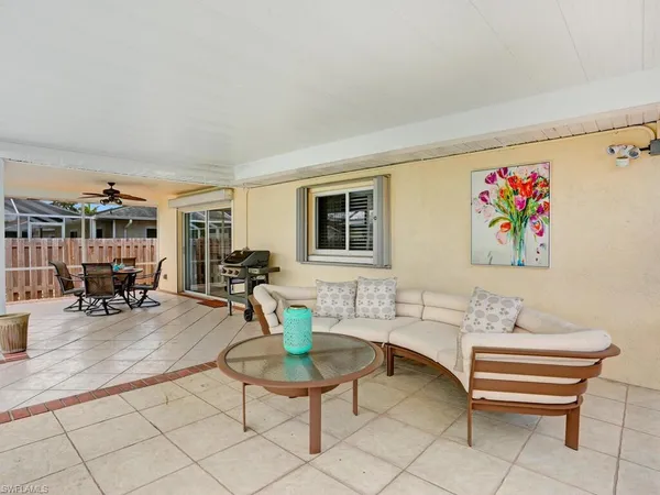 $4,000 | 625 97th Avenue North, Naples, FL 34108