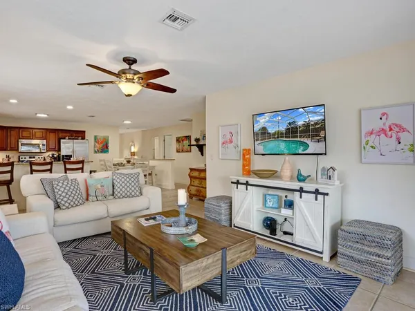 $4,000 | 625 97th Avenue North, Naples, FL 34108