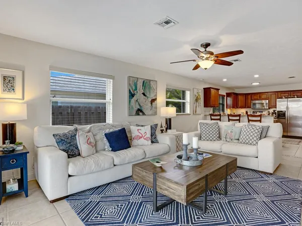 $4,000 | 625 97th Avenue North, Naples, FL 34108