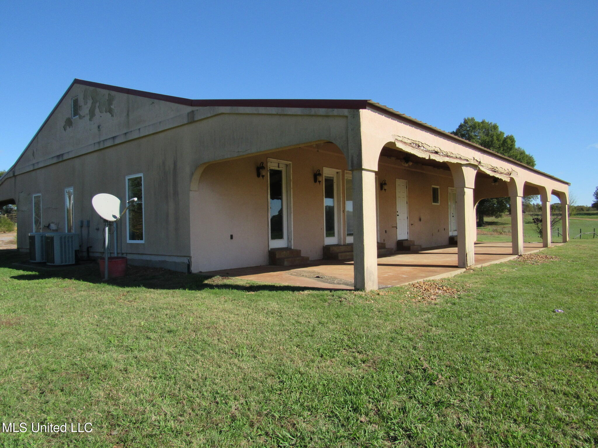 981 Woolfolk Road Senatobia, MS 38668 - Photo 2 of 25 IMG_6350