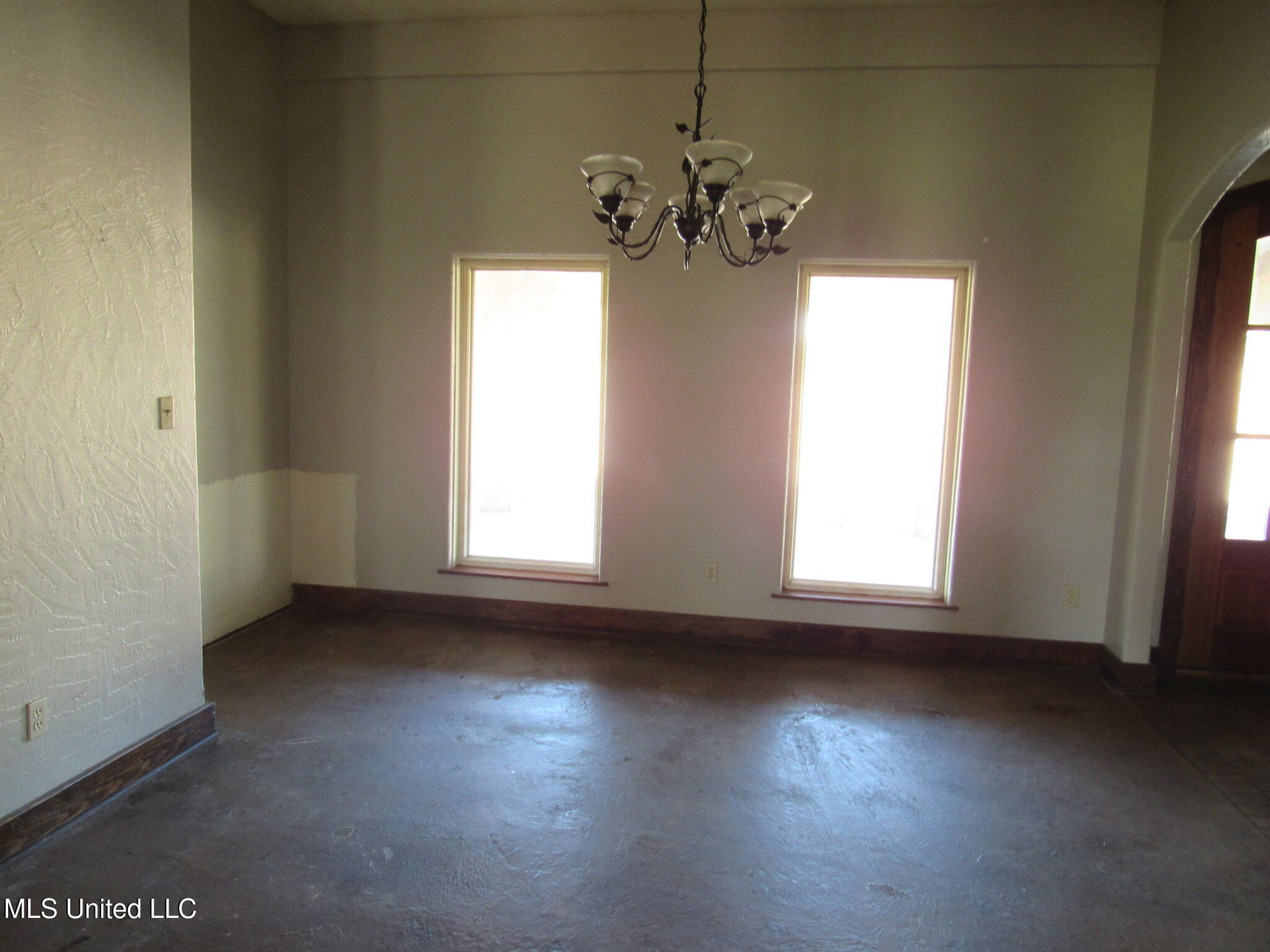 981 Woolfolk Road Senatobia, MS 38668 - Photo 6 of 25 IMG_6328
