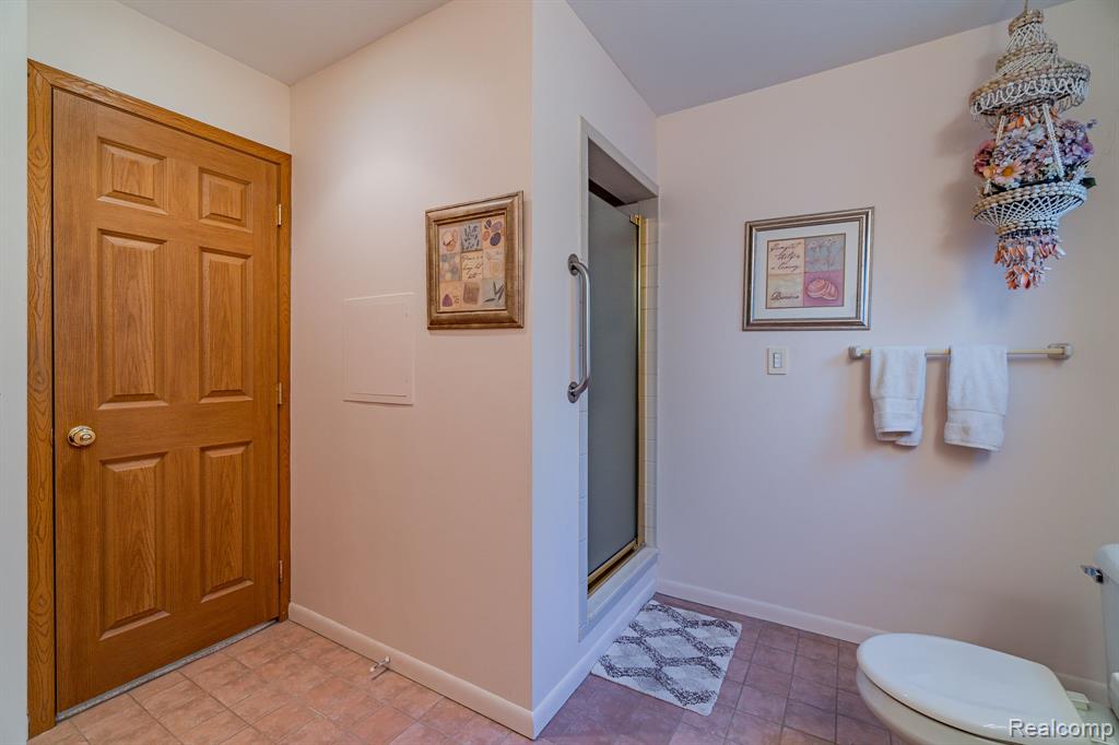28012 Ridgebrook Road Farmington Hills, MI 48334 - Photo 21 of 43
