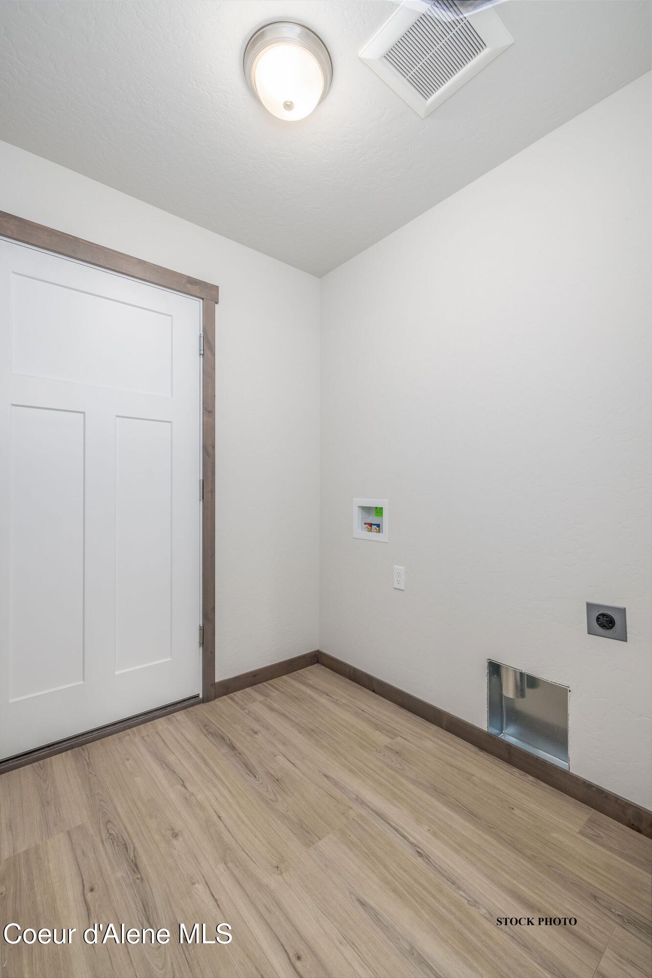 11673 North Simmons Lane Rathdrum, ID 83858 - Photo 20 of 24 21 Laundry room