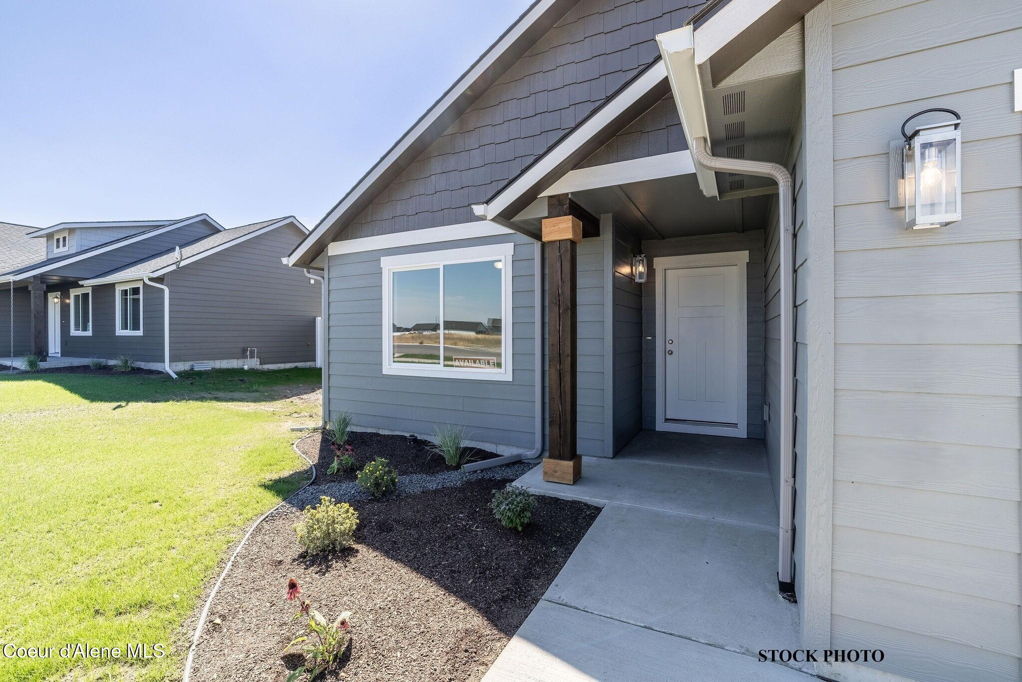 11673 North Simmons Lane Rathdrum, ID 83858 - Photo 2 of 24 3 Front Entry porch
