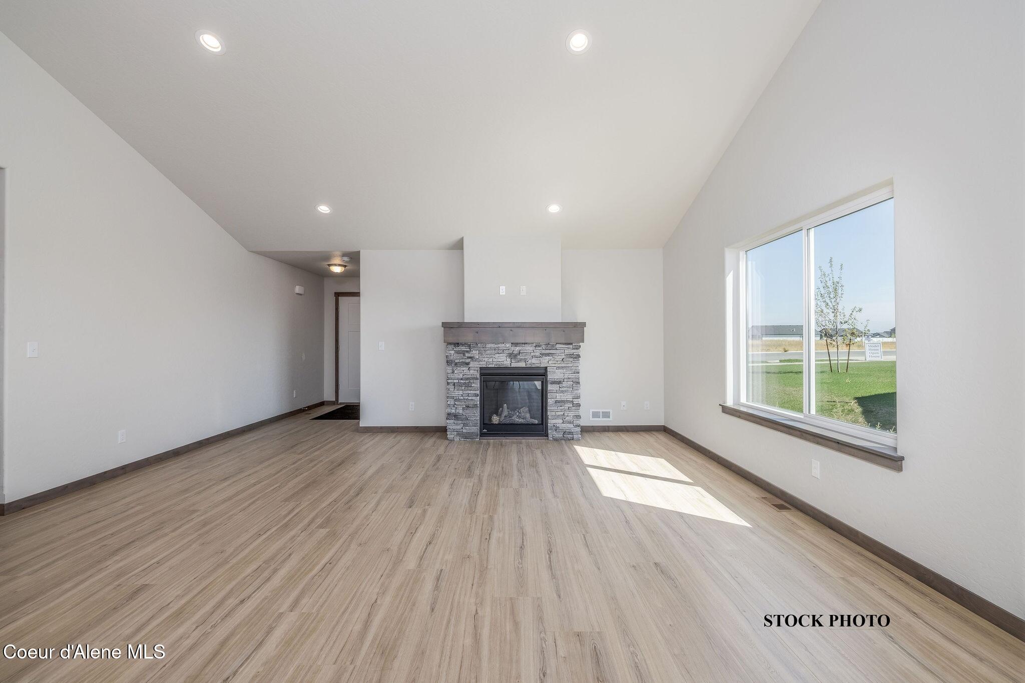 11673 North Simmons Lane Rathdrum, ID 83858 - Photo 8 of 24 9 Living area - optional gas fireplace