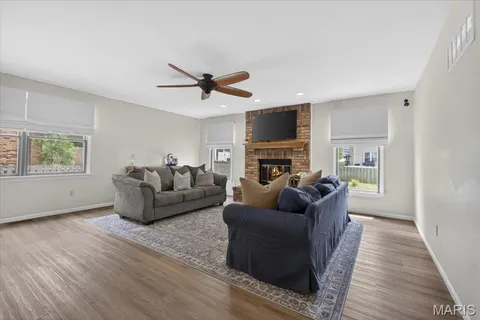 $539,900 | 1428 Cedar Bluff Drive, Ballwin, MO 63021