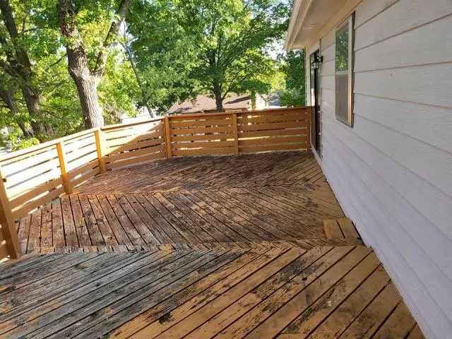 $195,000 | 913 Northwest Camelot Court, Blue Springs, MO 64015