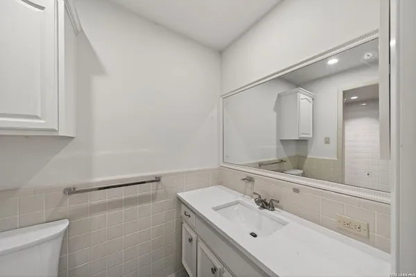 $2,500 | 11611 Veradero Drive, San Antonio, TX 78216