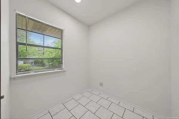 $2,500 | 11611 Veradero Drive, San Antonio, TX 78216