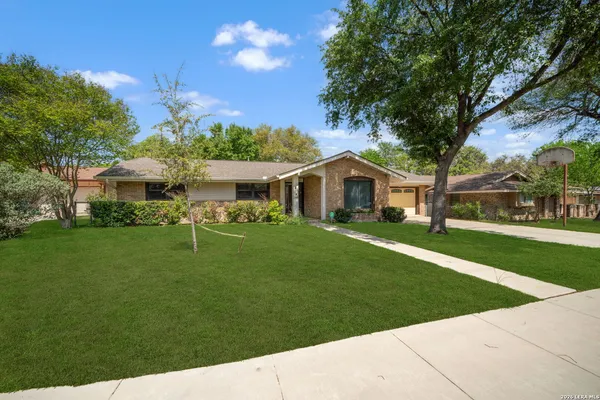 $2,500 | 11611 Veradero Drive, San Antonio, TX 78216