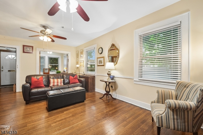 210 Hillside Road Elizabeth, NJ 07208 - Photo 8 of 24