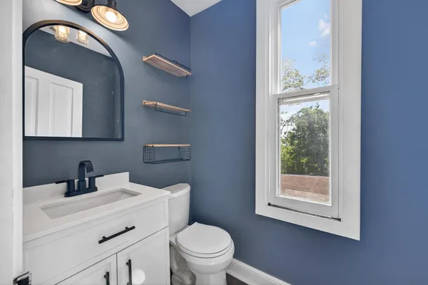 $272,500 | 416 Manchester Street, Aurora, IN 47001