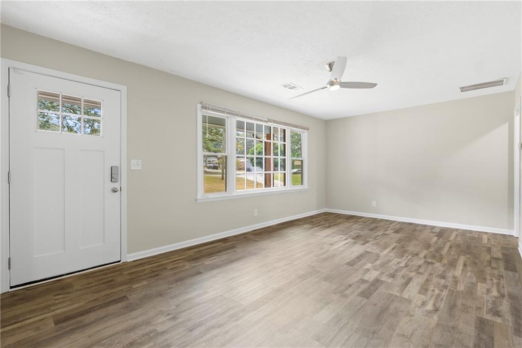 33 Smyrna Powder Springs Road Southeast Marietta, GA 30060 - Photo 5 of 35