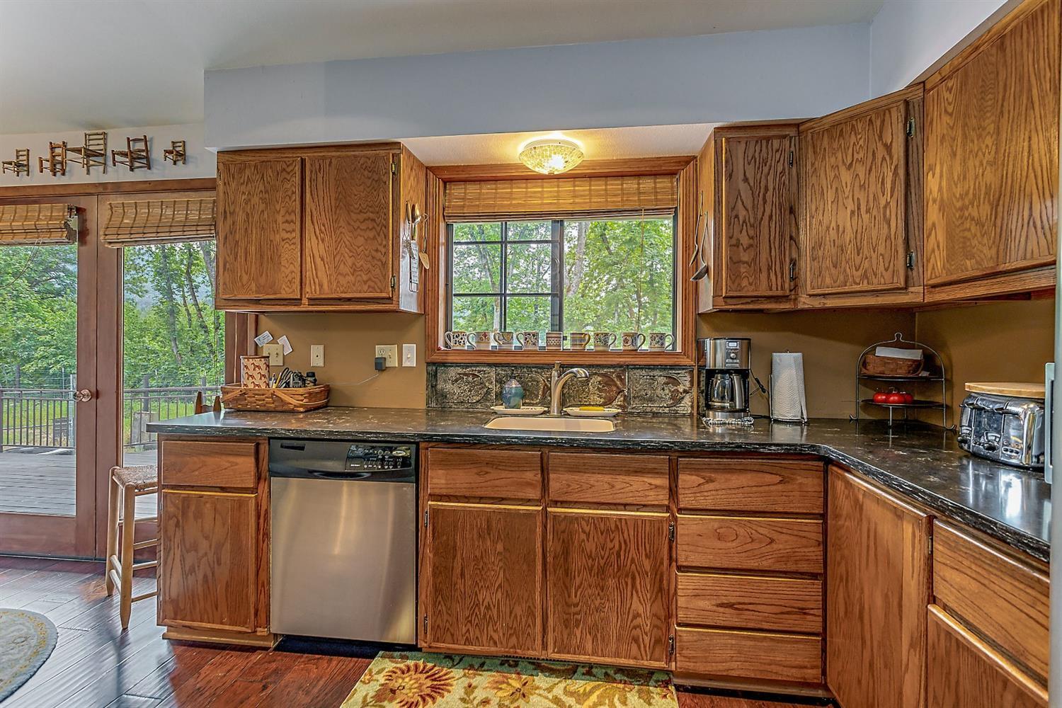 9155 North Applegate Road Grants Pass, OR 97527 - Photo 18 of 35 Additional Photo