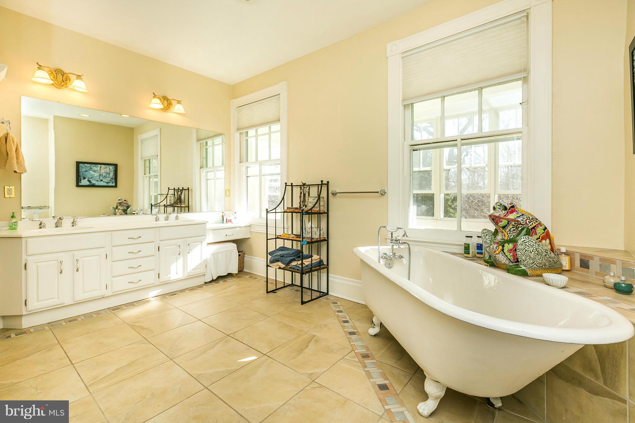 1820 Circle Road Baltimore, MD 21204 - Photo 13 of 30 Master Bath