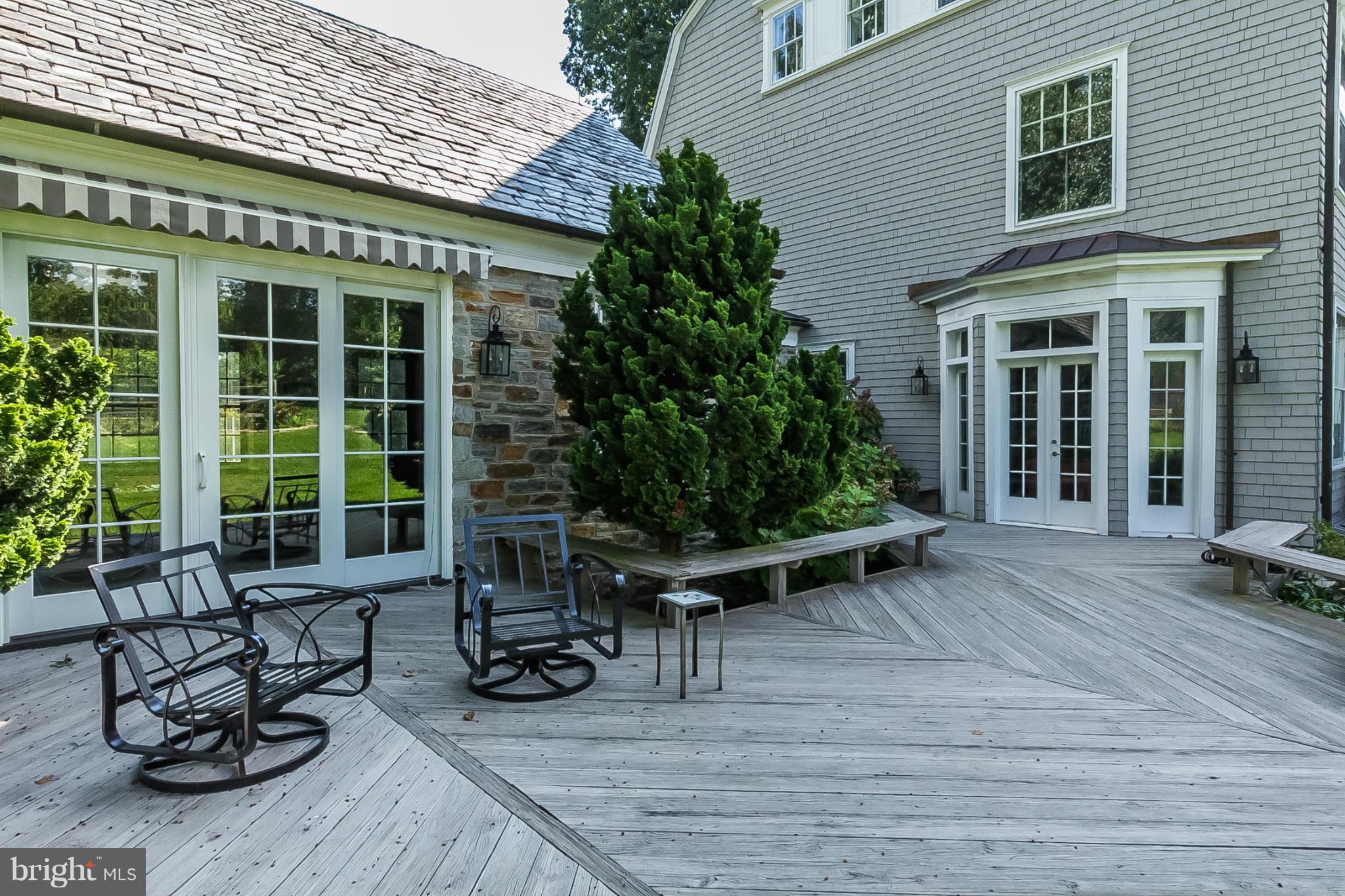 1820 Circle Road Baltimore, MD 21204 - Photo 24 of 30 Deck
