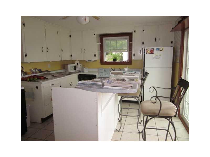 45 Mountain Road Biddeford, ME 04005 - Photo 7 of 21 Kitchen.