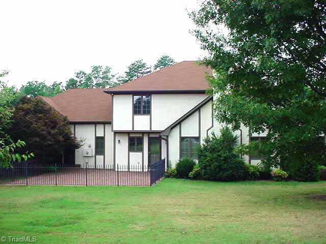 4491 Cotswold Road Pfafftown, NC 27040 - Photo 2 of 9 Other.