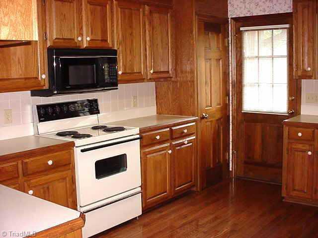4491 Cotswold Road Pfafftown, NC 27040 - Photo 3 of 9 Other.