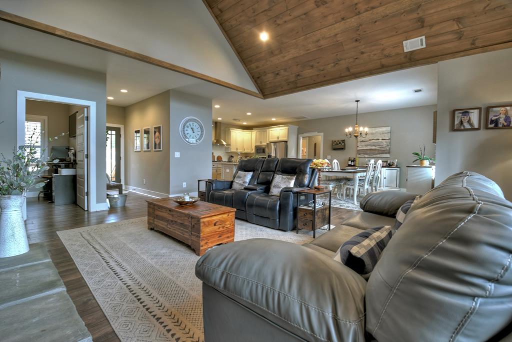 42 Evergreen Ridge Road Ellijay, GA 30536 - Photo 10 of 39 Gallery Image 10