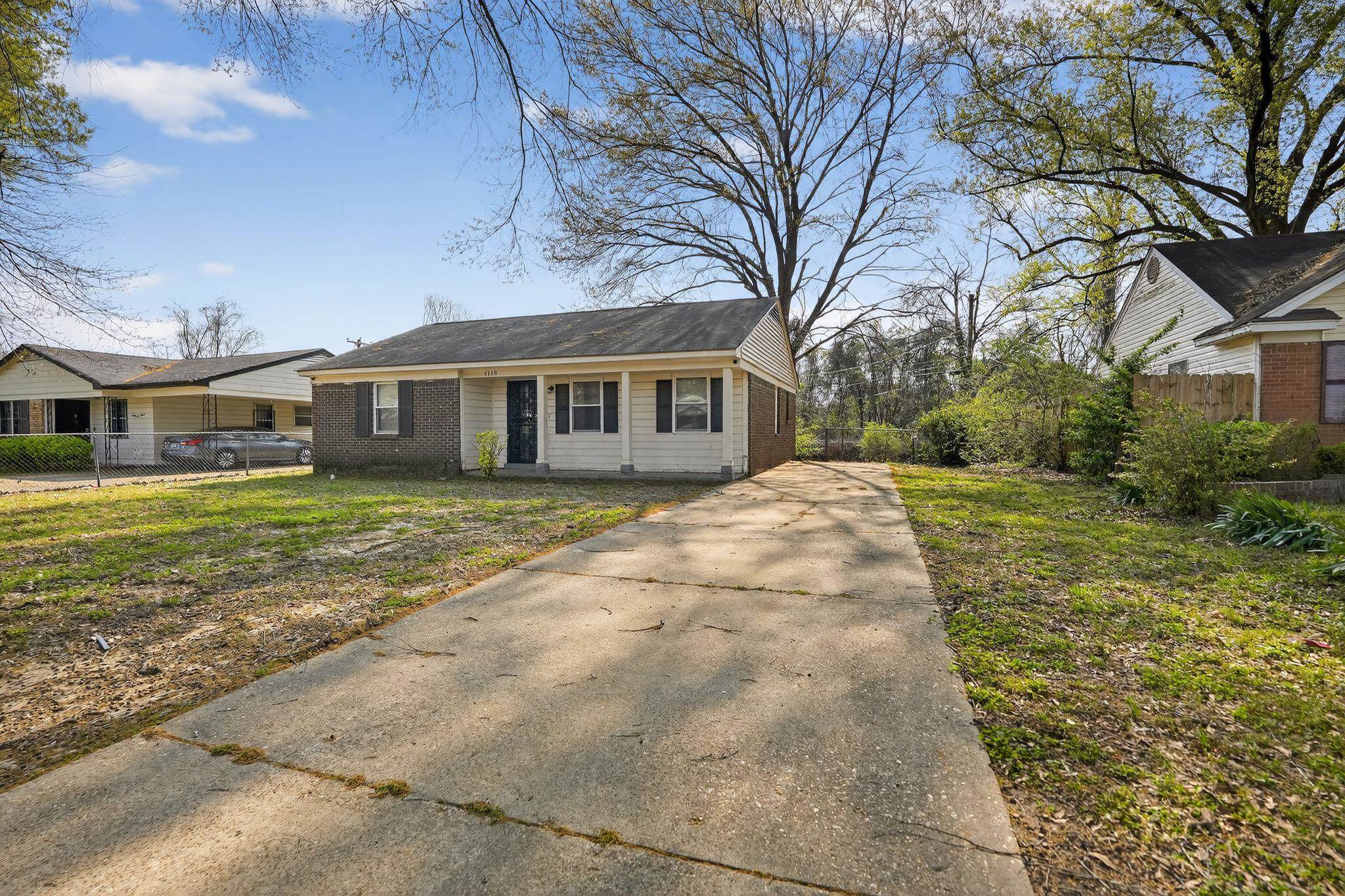 4118 Westmont Road Memphis, TN 38109 - Photo 2 of 37