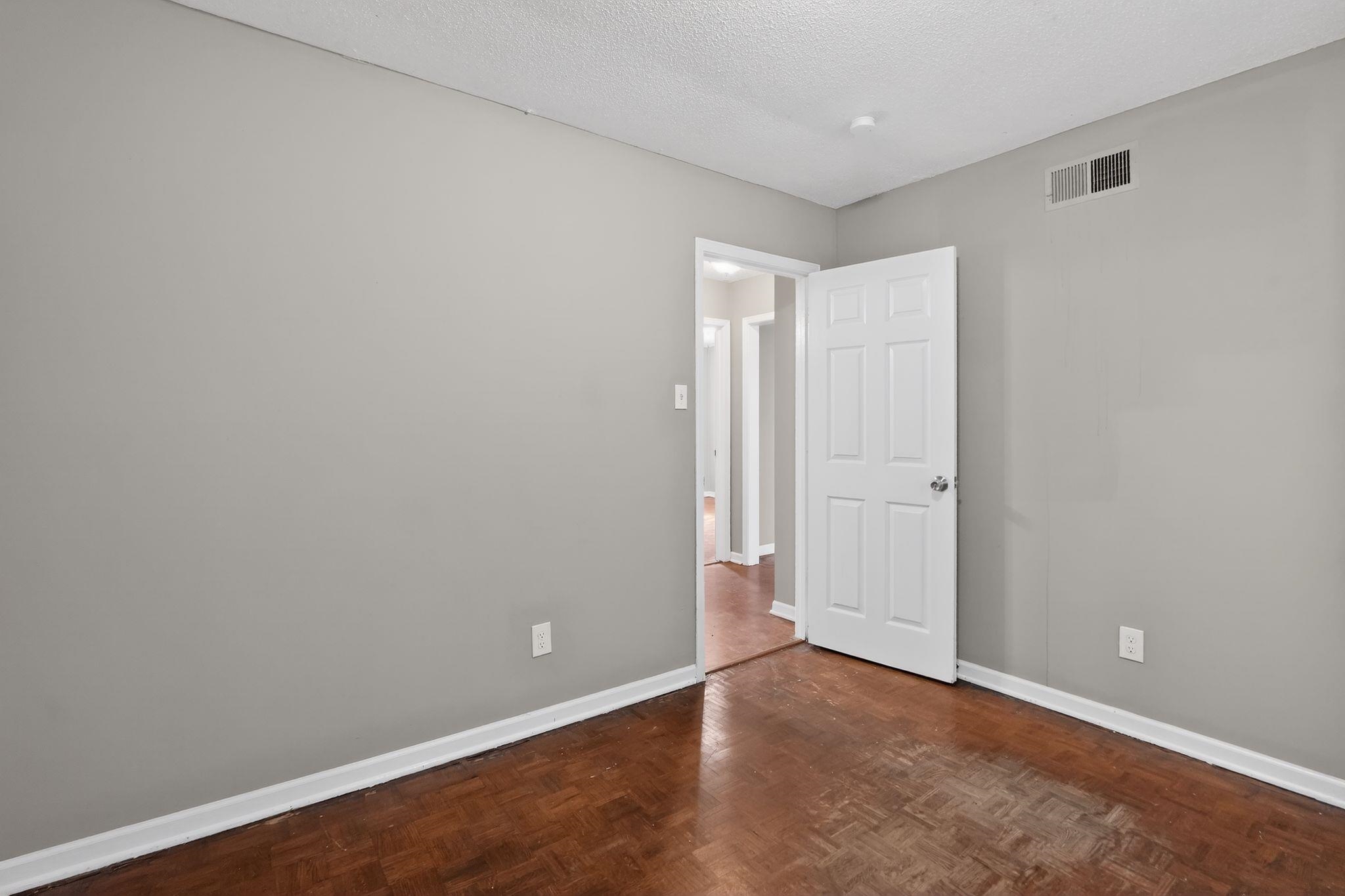 4118 Westmont Road Memphis, TN 38109 - Photo 30 of 37