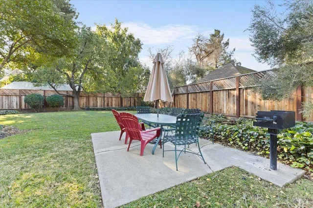 $519,000 | 426 North Street, Unit 14, Healdsburg, CA 95448