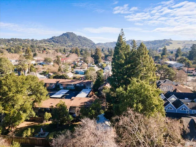 $519,000 | 426 North Street, Unit 14, Healdsburg, CA 95448