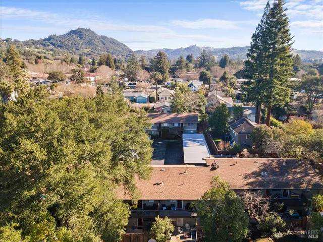 $519,000 | 426 North Street, Unit 14, Healdsburg, CA 95448