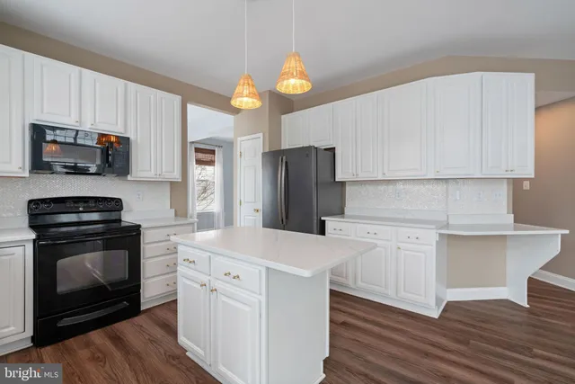 $950,000 | 105 Bugle Court Northeast, Leesburg, VA 20176