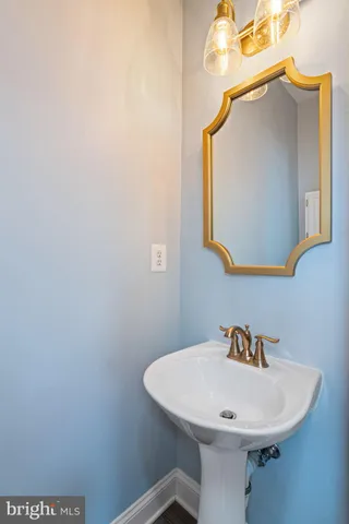 $950,000 | 105 Bugle Court Northeast, Leesburg, VA 20176