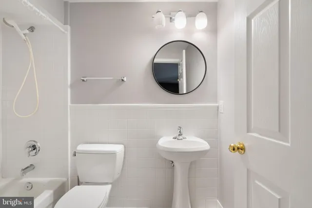 $950,000 | 105 Bugle Court Northeast, Leesburg, VA 20176