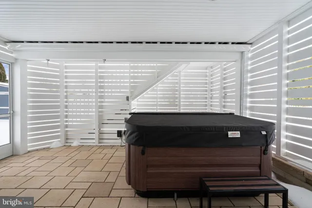 $950,000 | 105 Bugle Court Northeast, Leesburg, VA 20176