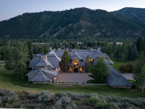 $19,750,000 | 102 Farnlun Place, Sun Valley, ID 83353