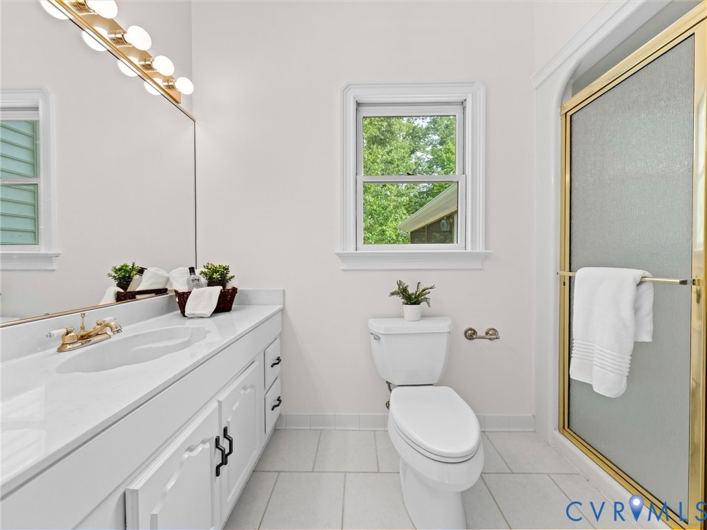 1700 Tigers Road Manakin-Sabot, VA 23103 - Photo 32 of 64 a bathroom with a granite countertop toilet sink and mirror