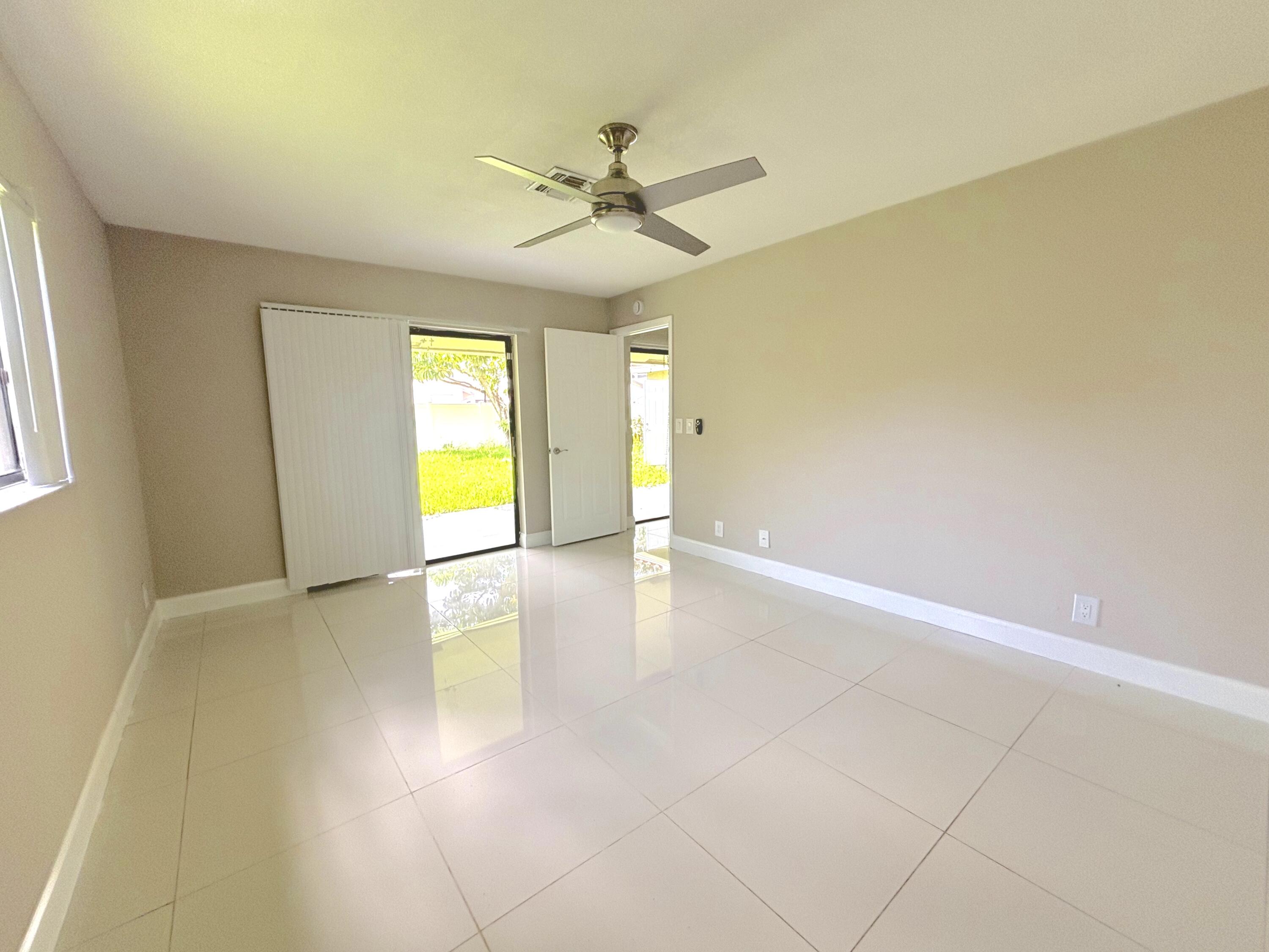 210 Oregon Lane Boca Raton, FL 33487 - Photo 8 of 8 IMG_2272